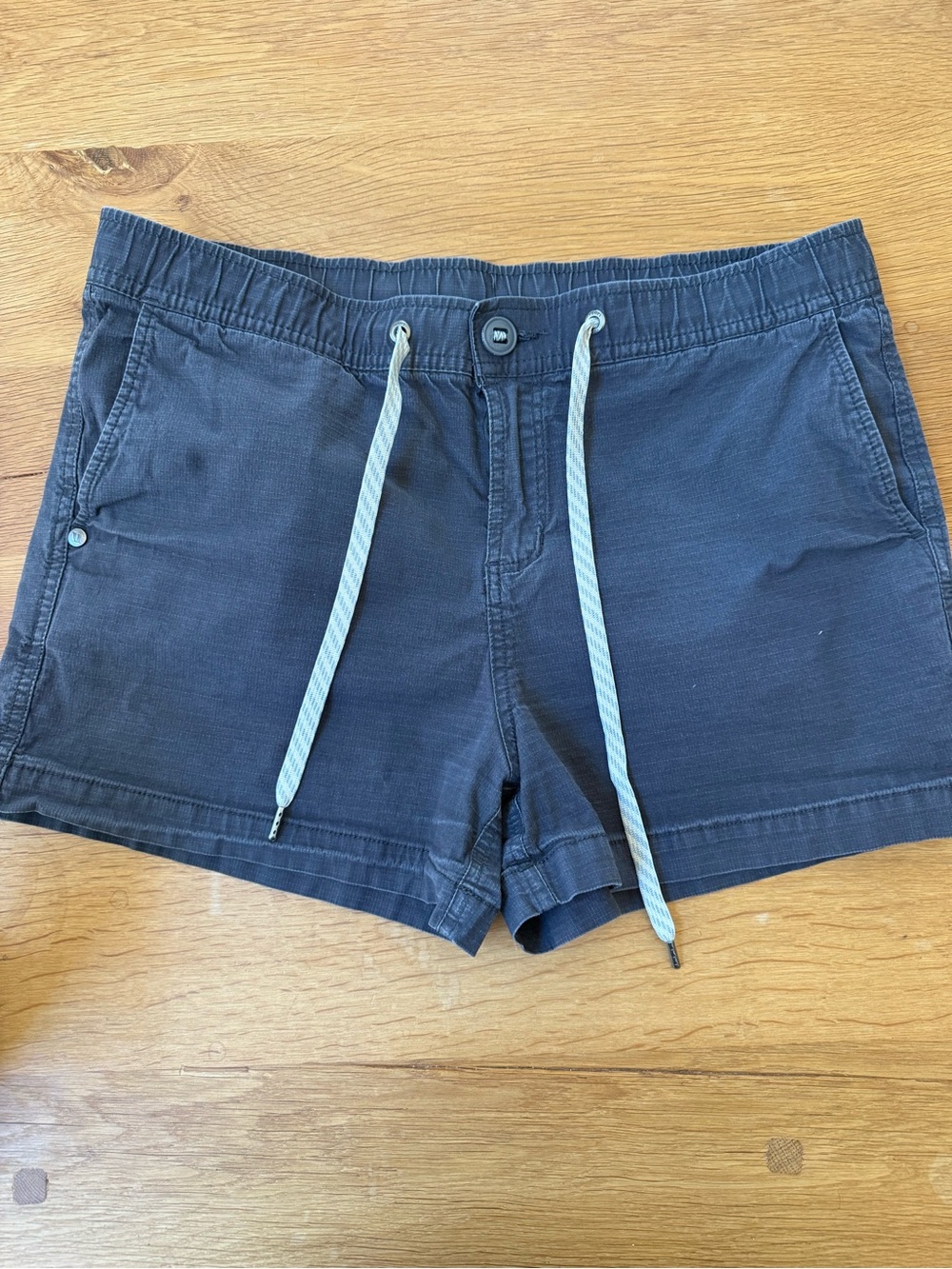 Vuori Navy Athletic Drawstring Shorts with Light Gray Ties